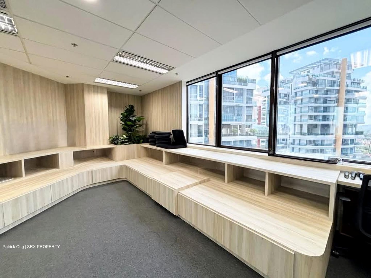 United Square (D11), Office #545140021
